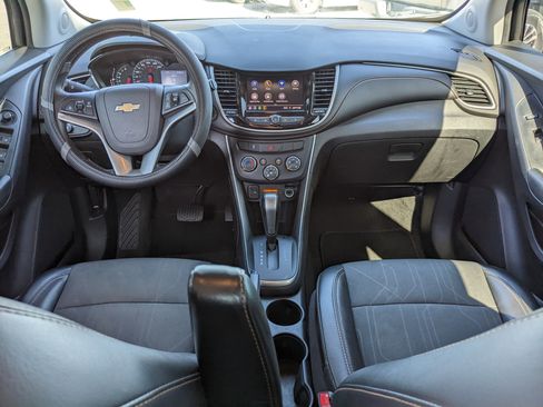 Used 2020 Chevrolet Trax LT w/ Driver Confidence Package image 14