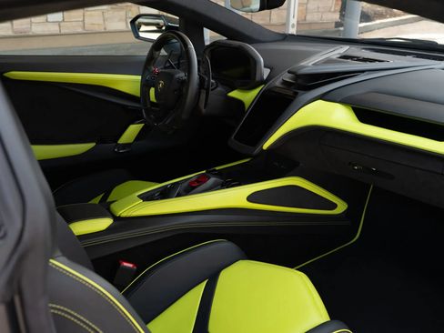 Used 2024 Lamborghini Revuelto AWD/4WD image 26