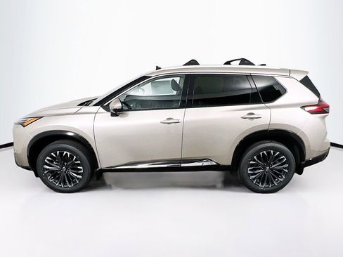 New 2026 Nissan Rogue Platinum image 4