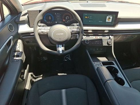 Used 2025 Hyundai Sonata SEL FWD image 13