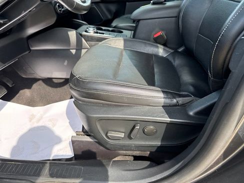 Used 2020 Ford Escape Titanium AWD/4WD image 27