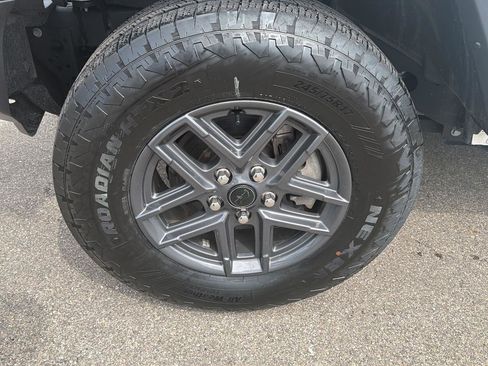 Used 2025 Jeep Wrangler Unlimited Sport AWD/4WD image 10