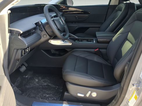 New 2026 Lincoln Nautilus Premier AWD/4WD image 10