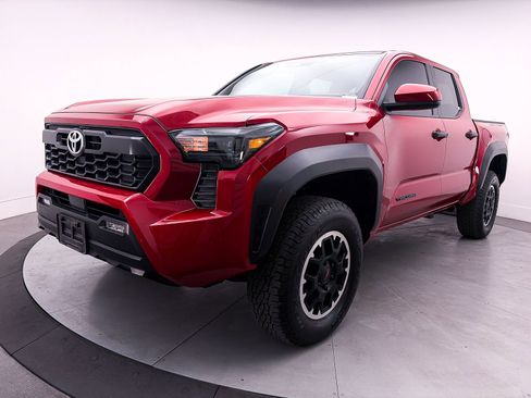 Used 2024 Toyota Tacoma TRD Off-Road AWD/4WD image 12