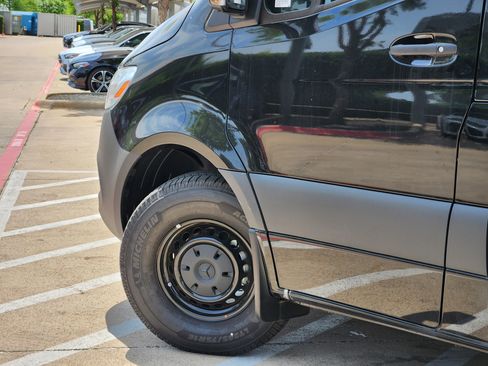 New 2024 Mercedes-Benz Sprinter 144 Cargo image 6