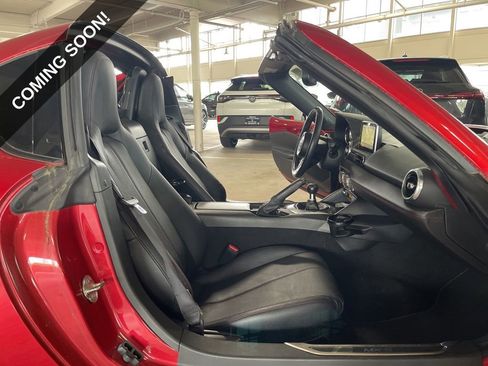 Used 2017 MAZDA MX-5 Miata RF Grand Touring RWD image 12