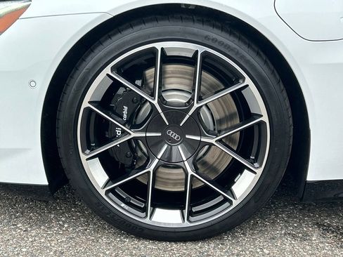 New 2026 Audi RS e-tron GT Base image 56