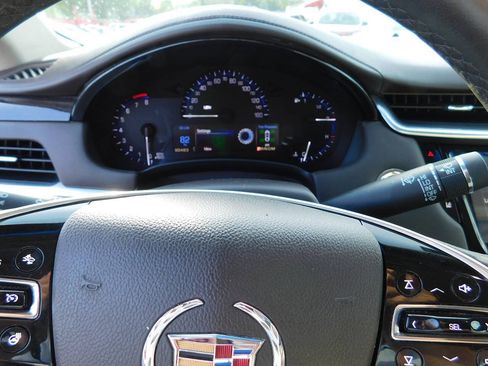 Used 2014 Cadillac XTS Luxury w/ Driver Awareness Package FWD image 23