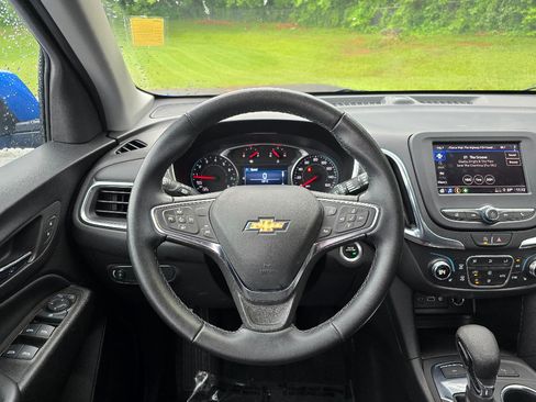 Used 2024 Chevrolet Equinox LT AWD/4WD image 16