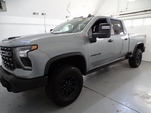 Certified 2024 Chevrolet Silverado 2500 ZR2 w/ ZR2 Bison Edition image 16
