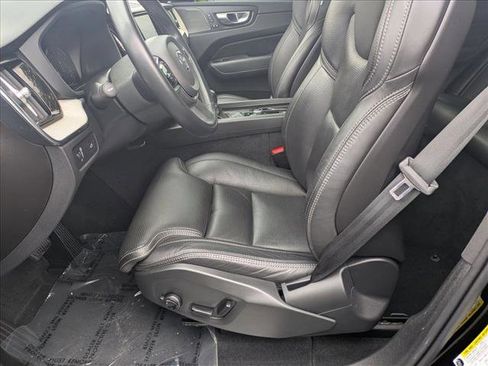 Used 2021 Volvo XC60 T5 Inscription w/ Advanced Package FWD image 17