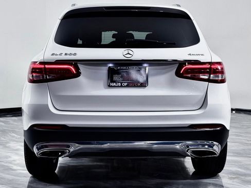 Used 2019 Mercedes-Benz GLC 300 4MATIC w/ Premium Package image 8