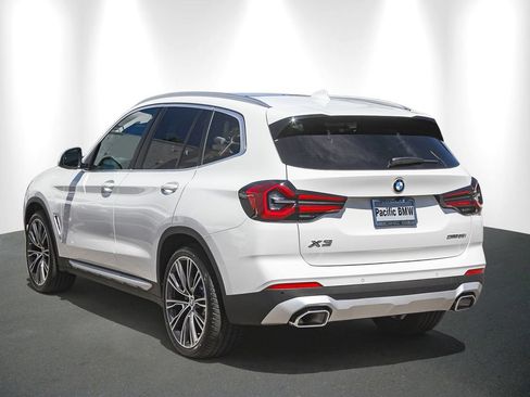 Used 2024 BMW X3 sDrive30i w/ Premium Package RWD image 4