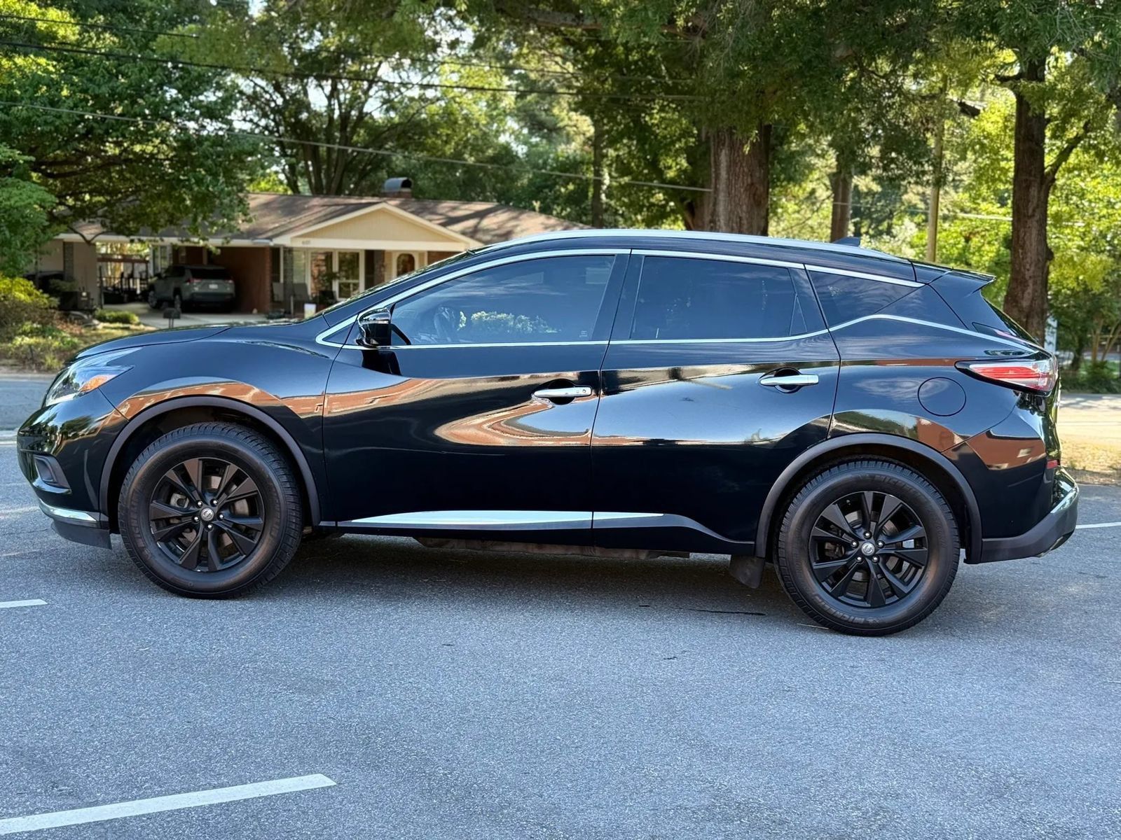 Used 2018 Nissan Murano SL FWD image 3