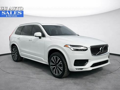 Used 2020 Volvo XC90 T5 Momentum image 1