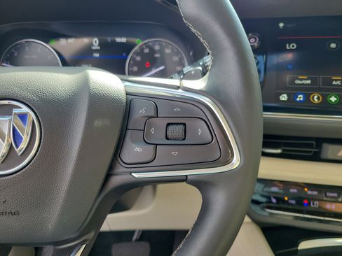 Used 2023 Buick Envision Essence AWD/4WD image 23