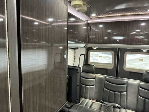 Used 2013 Mercedes-Benz Sprinter 3500 image 66