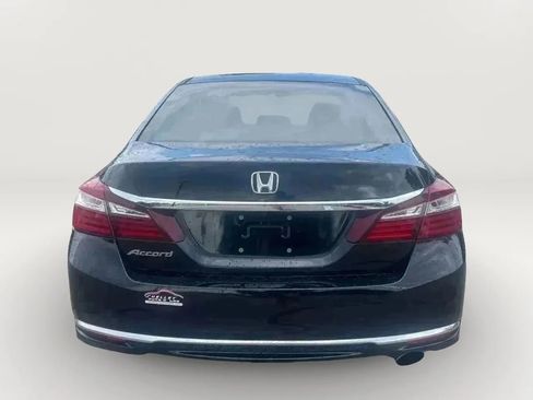 Used 2017 Honda Accord LX image 4