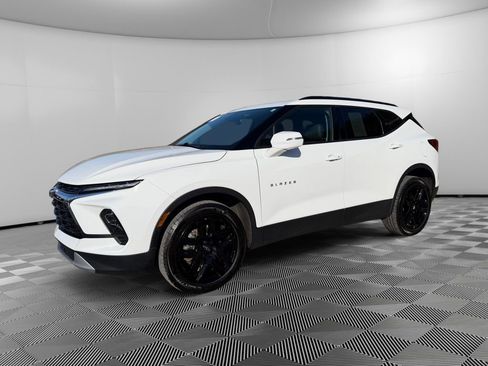 Used 2024 Chevrolet Blazer LT w/ LPO, Floor Liner Package image 3