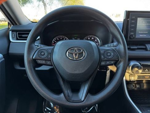 Used 2019 Toyota RAV4 LE w/ Carpet Mat Package AWD/4WD image 32