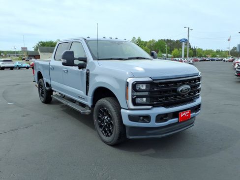 Used 2024 Ford F250 Lariat w/ Lariat Ultimate Package AWD/4WD image 8