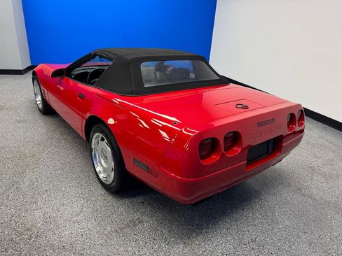 Used 1992 Chevrolet Corvette Convertible RWD image 25