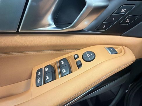 Used 2026 BMW X7 xDrive40i w/ M Sport Package image 12