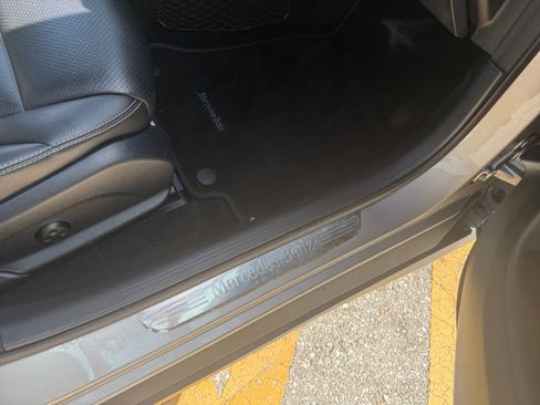 Used 2019 Mercedes-Benz GLC 300 GLC 300 w/ Parking Assistance Package image 26