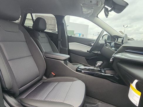 New 2026 Chevrolet Trax LT w/ Driver Confidence Package image 23