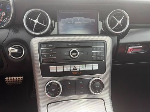 Used 2017 Mercedes-Benz SLC 300 image 14