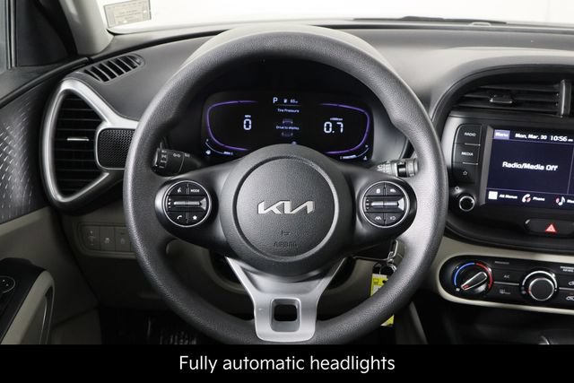 Used 2023 Kia Soul LX FWD image 7