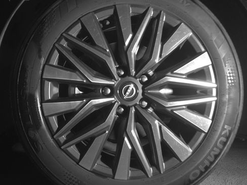 Used 2025 Nissan Altima 2.5 SV image 12