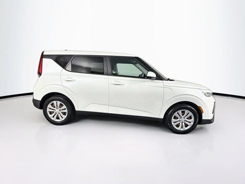 Used 2021 Kia Soul LX FWD image 11