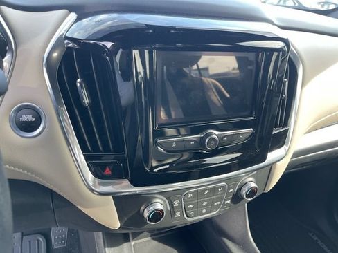 Used 2023 Chevrolet Traverse LS w/ Safety Package FWD image 6