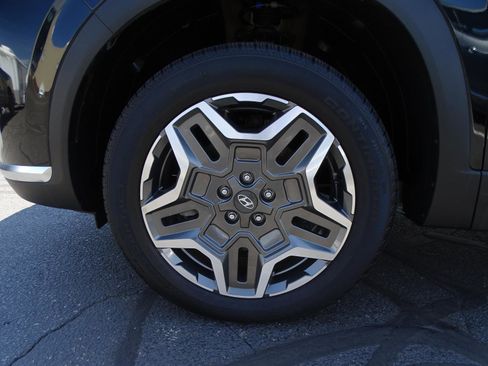 Used 2023 Hyundai Santa Fe SEL Convenience image 8