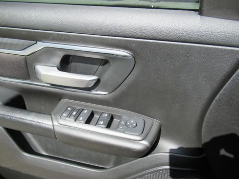 Used 2025 RAM 1500 Big Horn AWD/4WD image 21