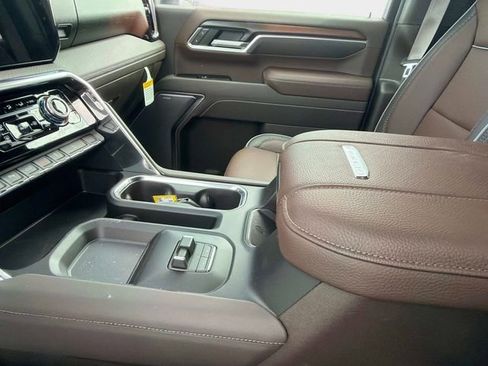 New 2026 GMC Sierra 2500 Denali w/ Denali Reserve Package AWD/4WD image 25