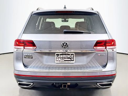 Used 2021 Volkswagen Atlas SE w/ Towing Package image 5