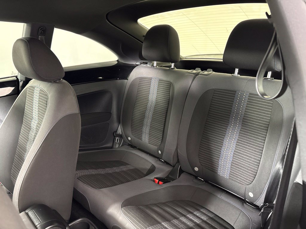Used 2014 Volkswagen Beetle R-Line FWD image 23