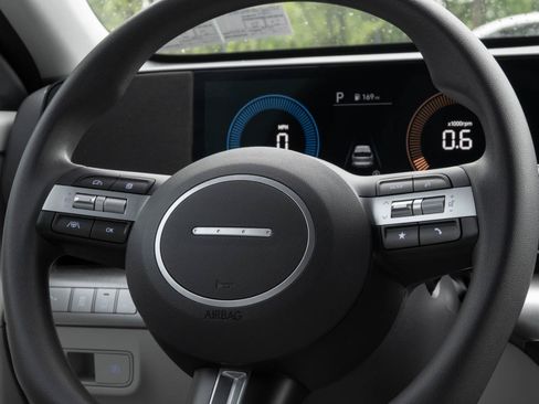 Used 2024 Hyundai Kona SE FWD image 29