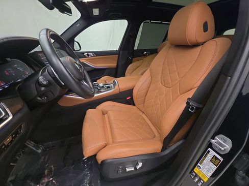Used 2023 BMW X5 xDrive40i w/ Executive Package image 12