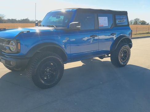 Used 2022 Ford Bronco Wildtrak image 5