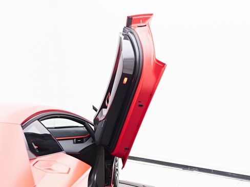 Used 2019 Lamborghini Aventador SVJ image 57