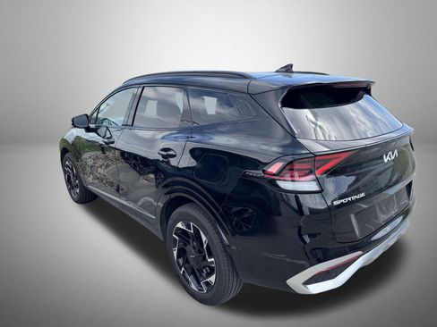 Used 2025 Kia Sportage SX image 3