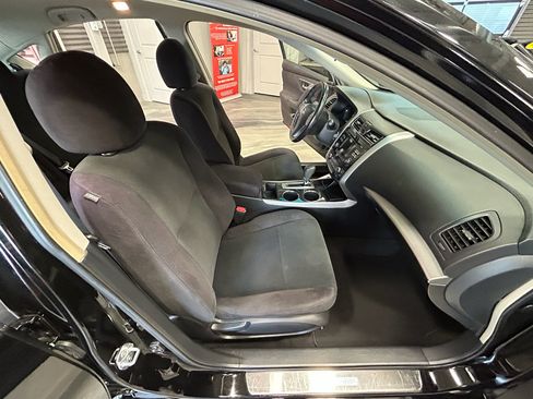Used 2013 Nissan Altima 2.5 SV FWD image 35