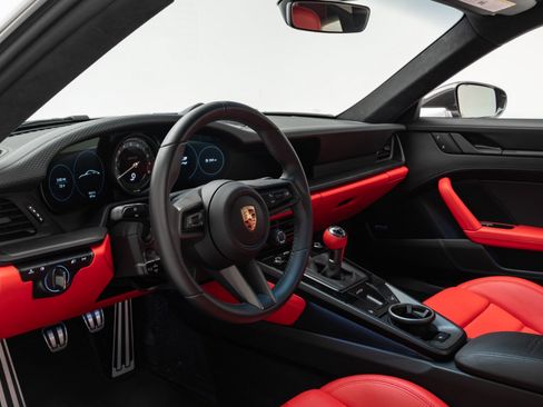Used 2024 Porsche 911 GT3 RWD image 18