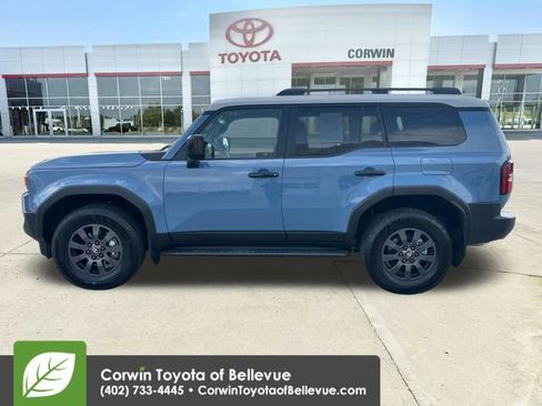 Used 2024 Toyota Land Cruiser image 2