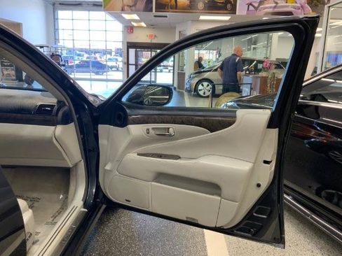 Used 2008 Lexus LS 460 L RWD image 33