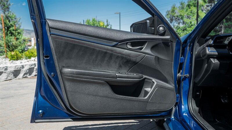 Used 2018 Honda Civic Type R image 23