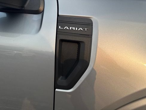 Used 2024 Ford Maverick Lariat AWD/4WD image 39
